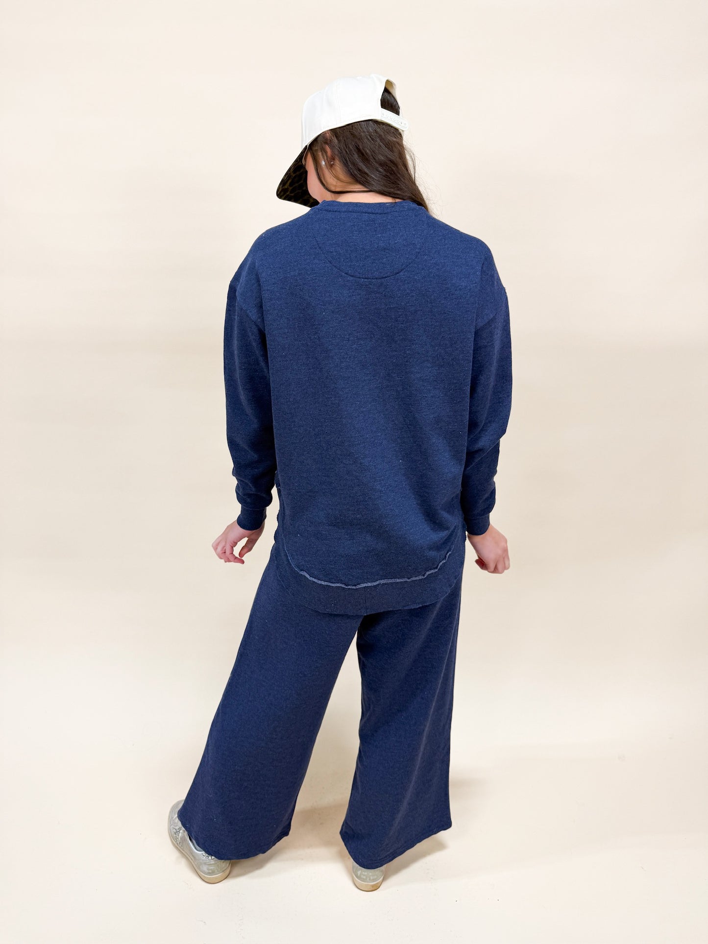 SLEEPING IN PULLOVER