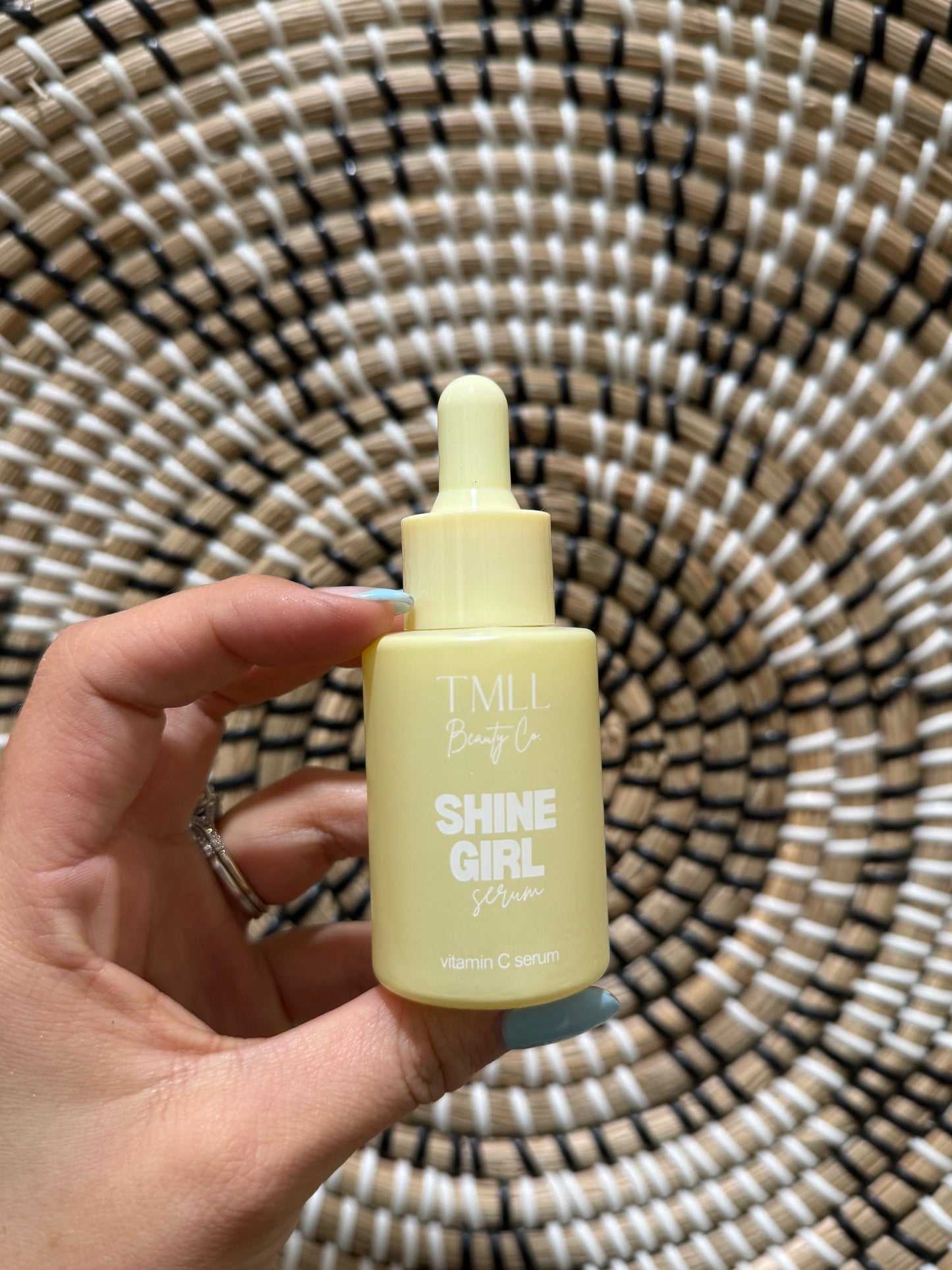 Shine Girl Vitamin C Serum