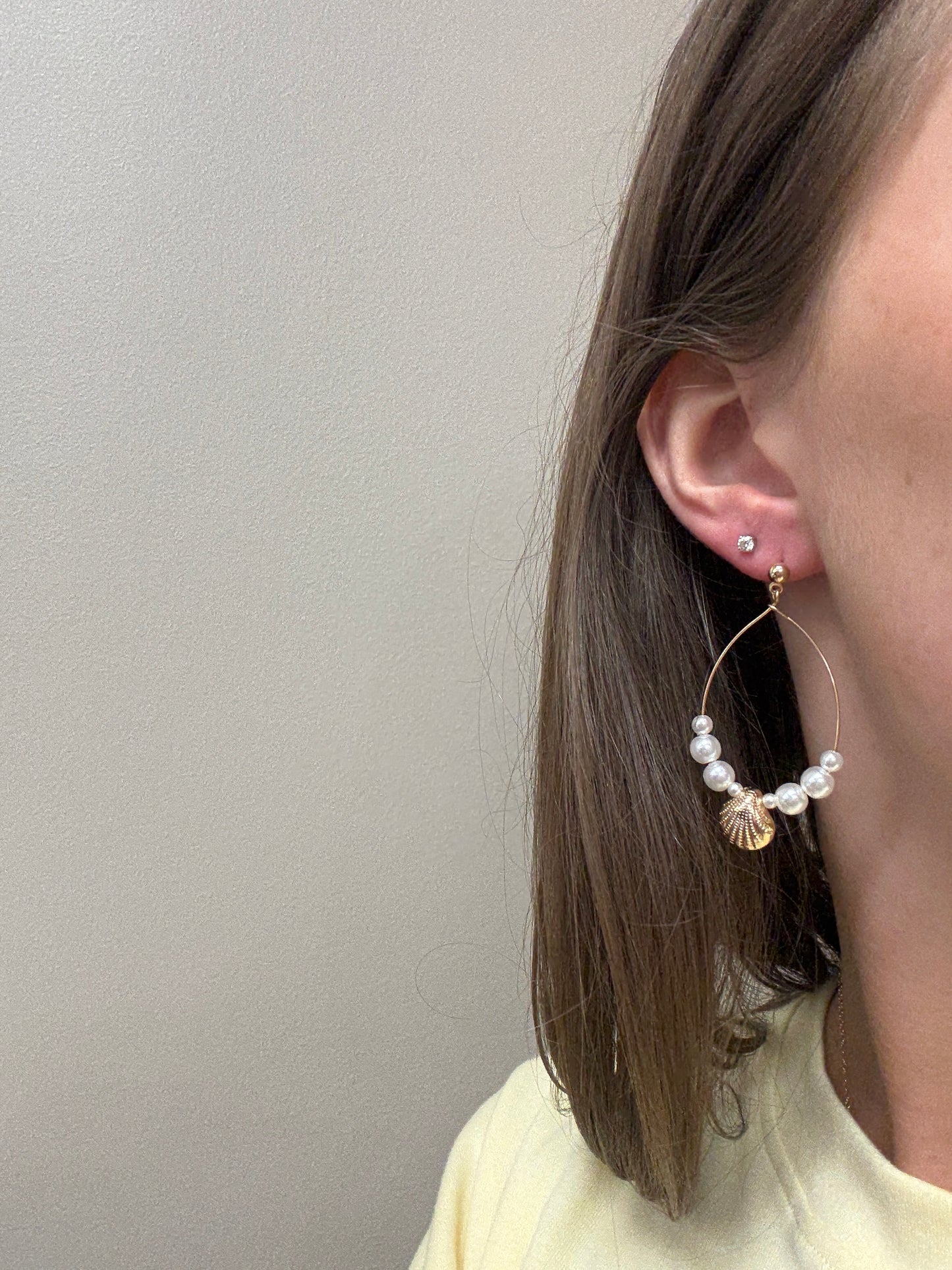 Shell Pearl Earring