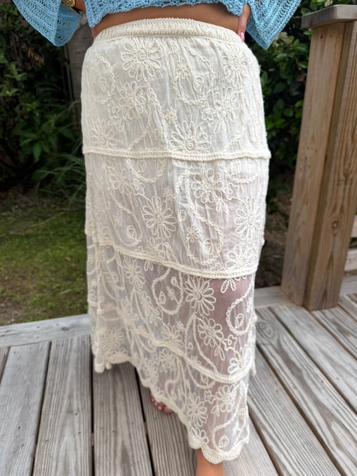 LACE KISS SKIRT
