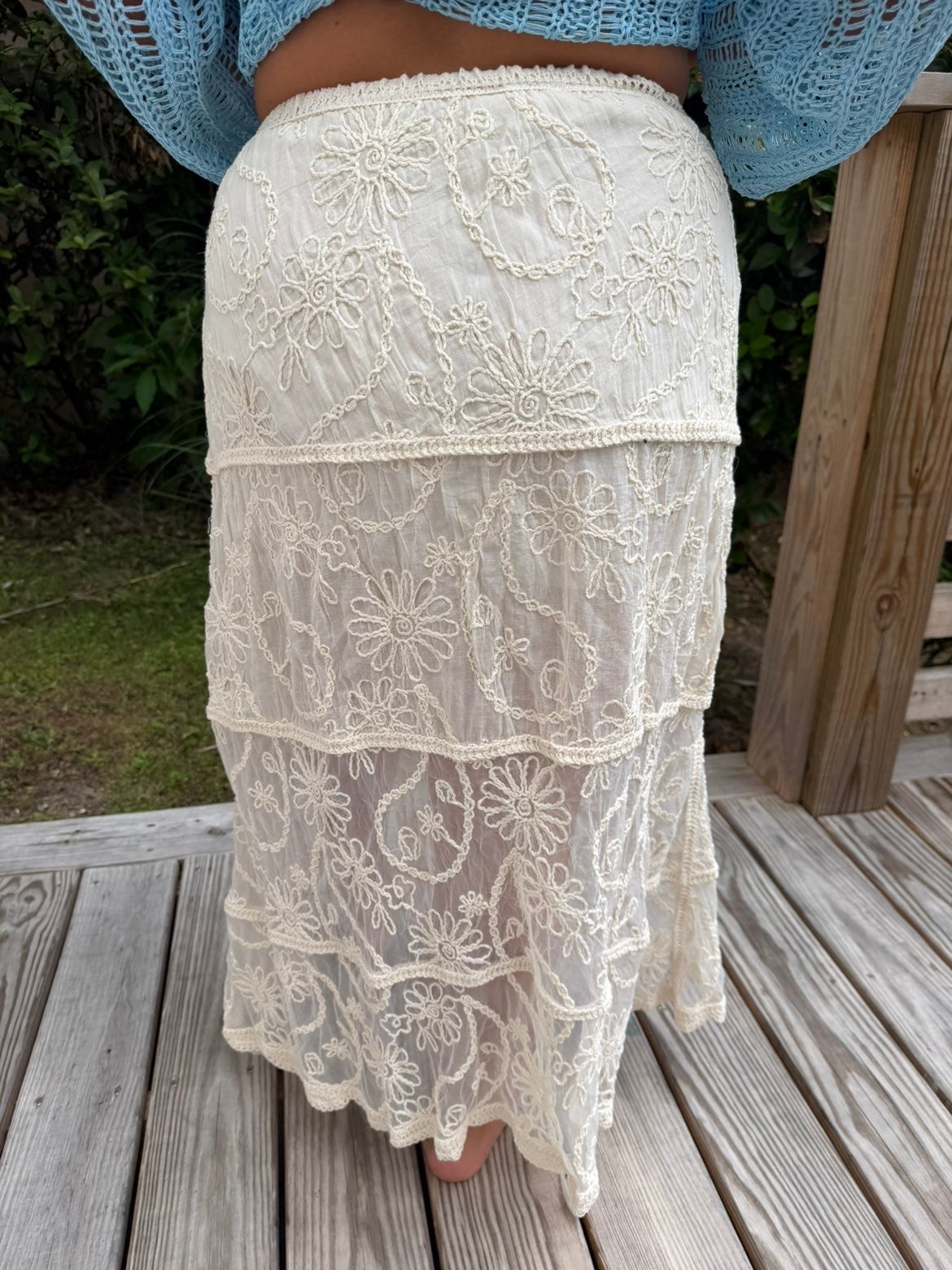 LACE KISS SKIRT