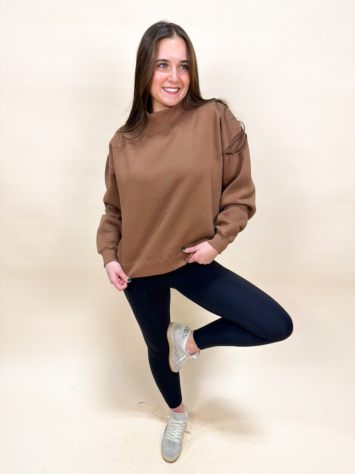REST & RELAXATION TOP