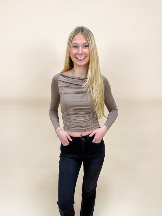 SIMPLE SWEETHEART TOP