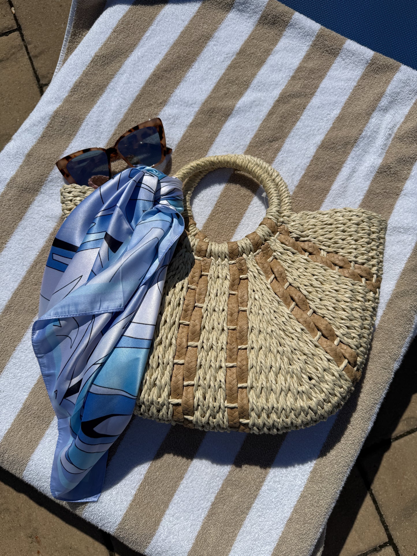 SHES'S BEACHIN BAG