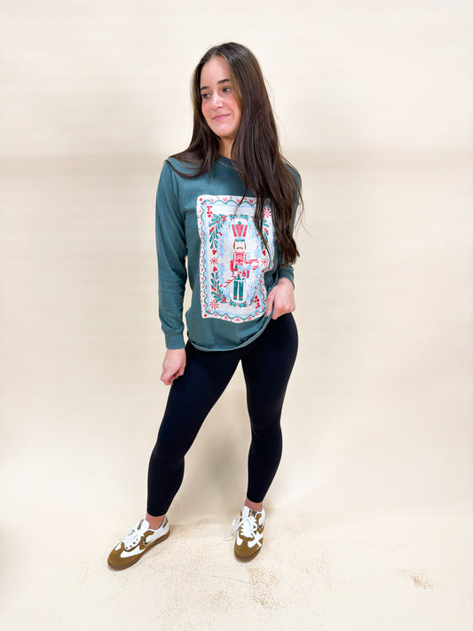 NUTCRACKER PLAYING CARD LS TOP