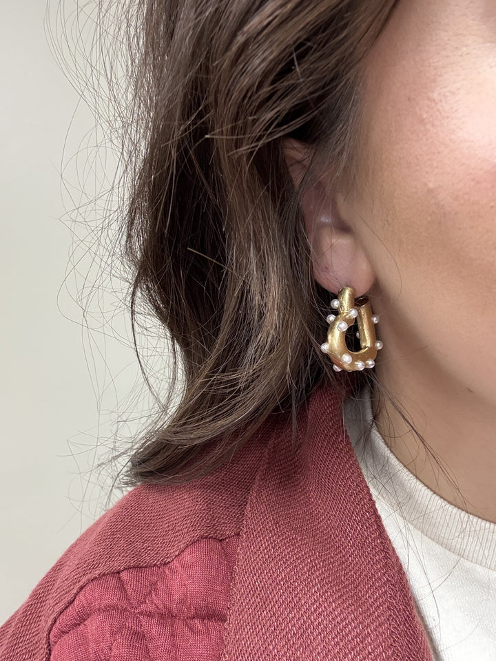 Pearl Heart Hoops