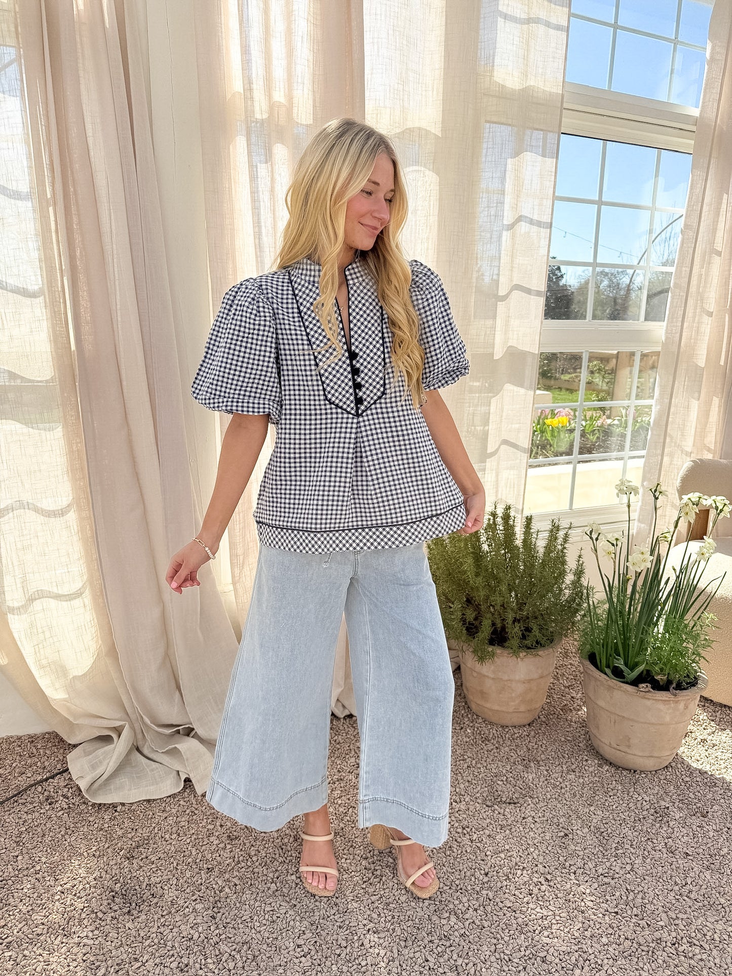 GOING TO THE MARKET TOP