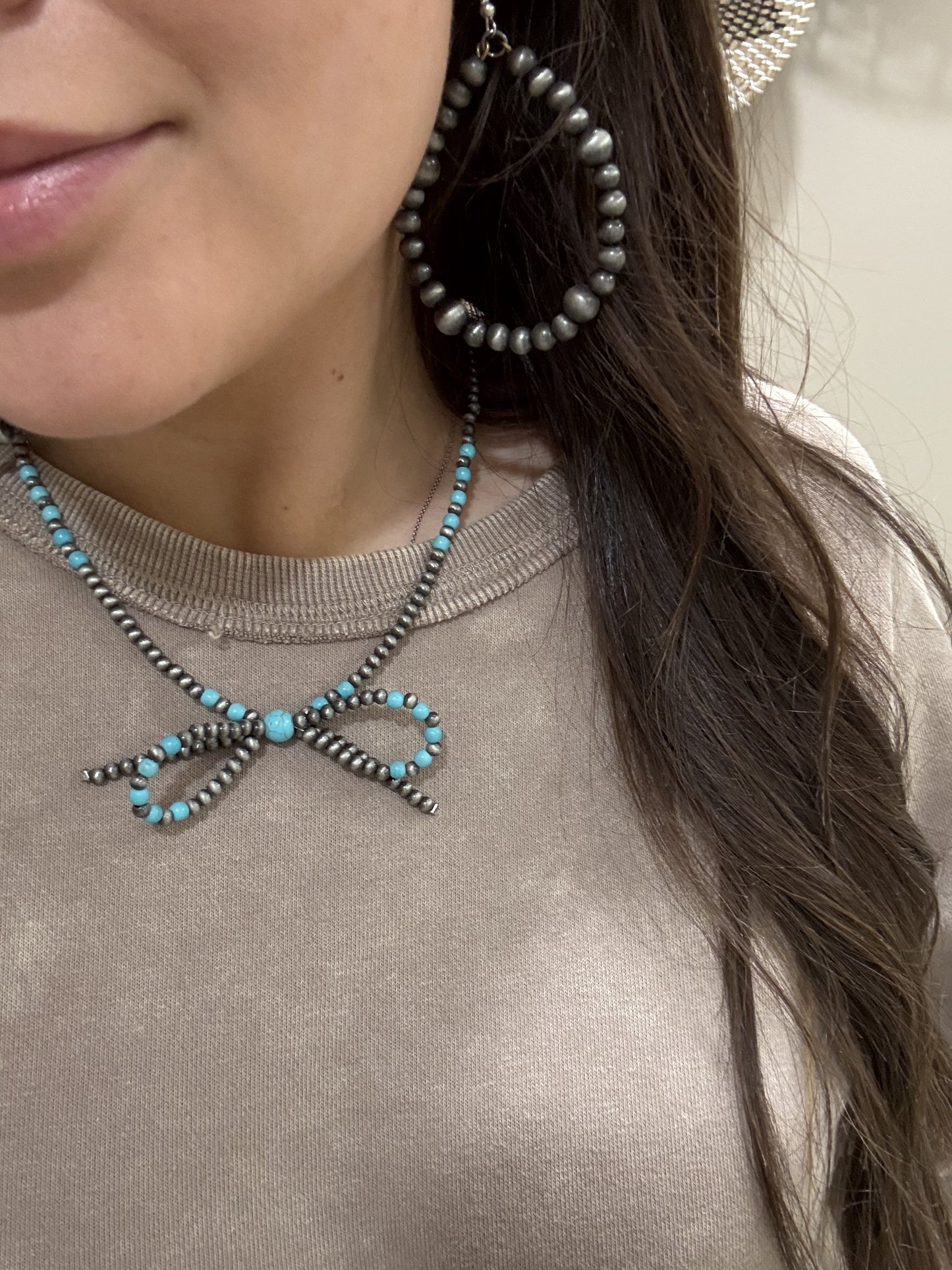 Western Bow Necklace