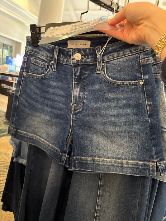 THE CLASSIC SHORT