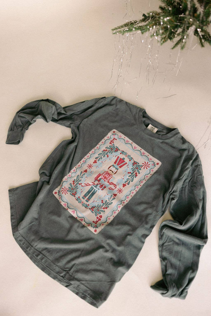 NUTCRACKER PLAYING CARD LS TOP